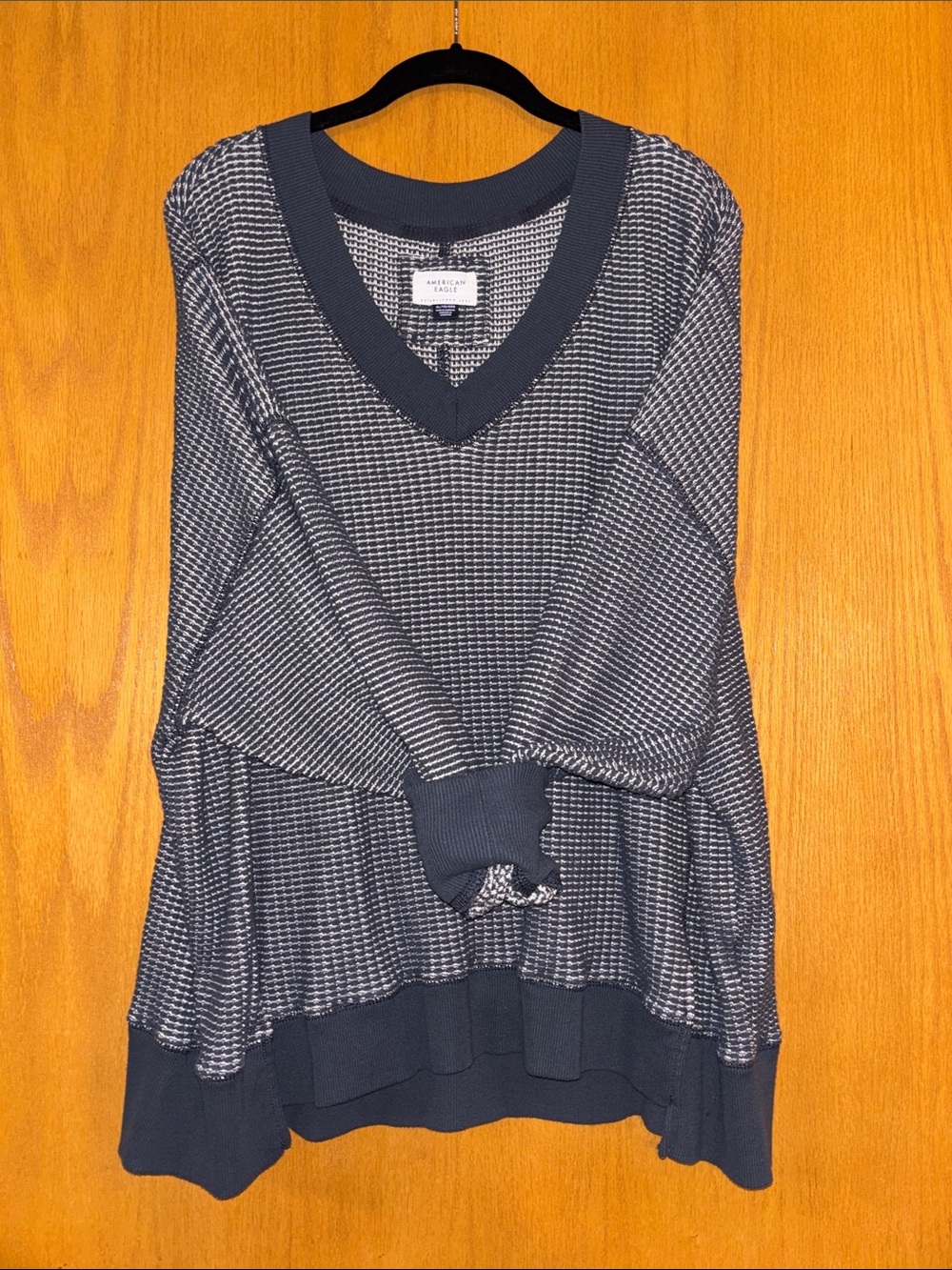American Eagle Outfitters Blue and White Striped V-Neck Sweater - Picture 3 of 7